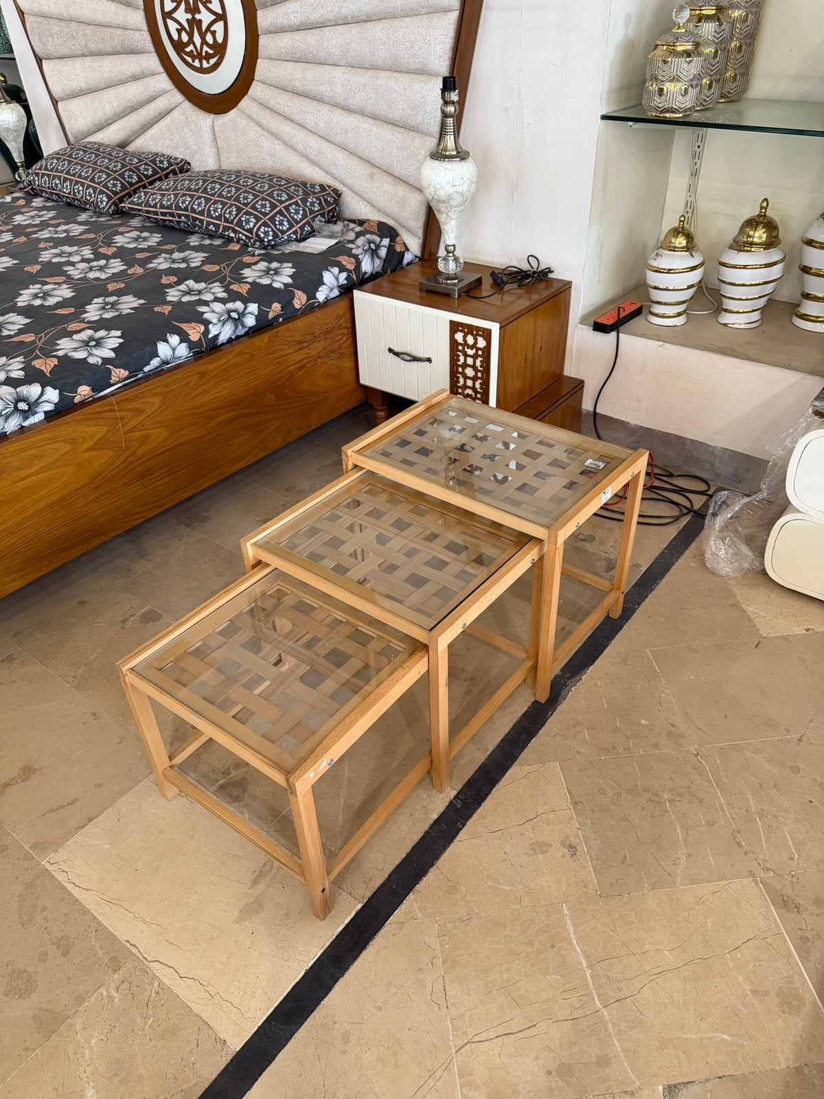 Nest Table