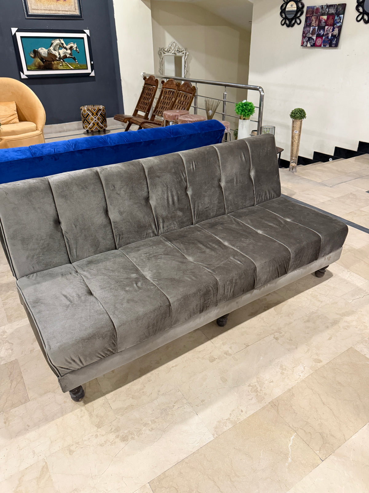 Sofa cumbed